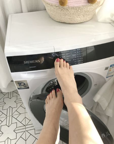黄色骚视频_BD英语免费观看视频